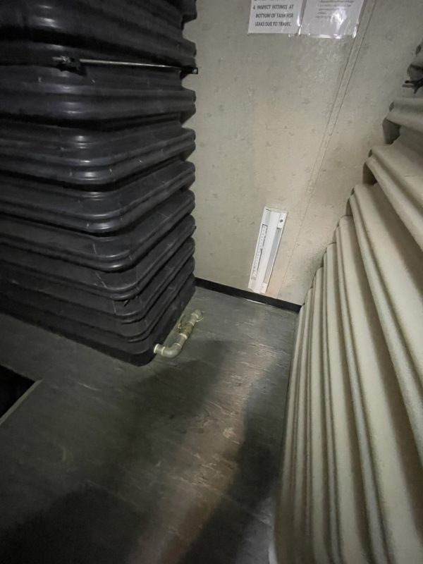 12x28 Skidded Lavatory For Rent