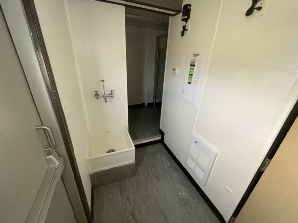 12x28 Skidded Lavatory For Rent