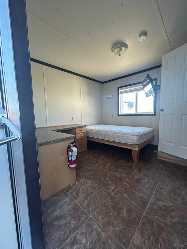 Skidded Executive 4 Bedroom Camp Trailer For Rent